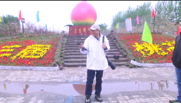 天津美术馆老师讲课